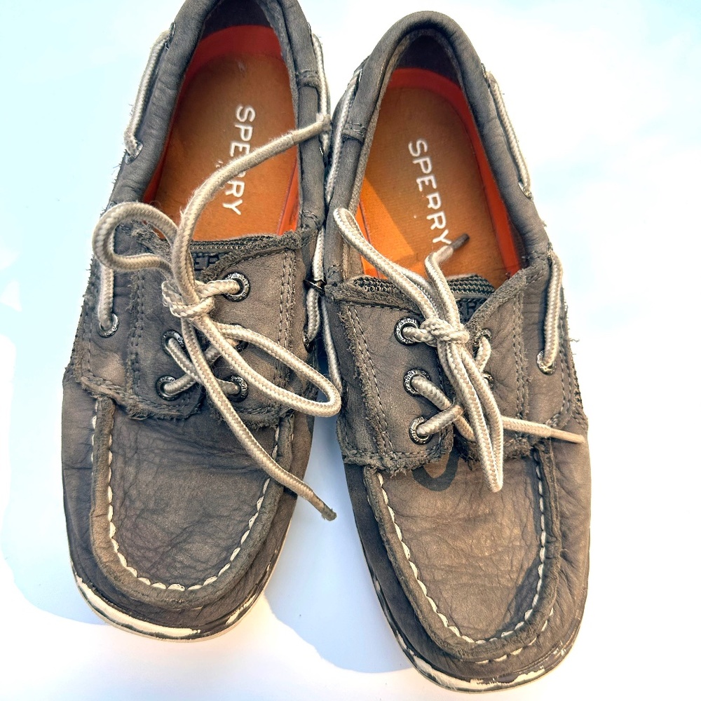 Sperry Top Sider Boys Boat Shoes in Navy Gray in Size 2Y
